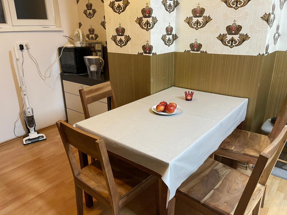 Sweet Apartment Братислава Экстерьер фото