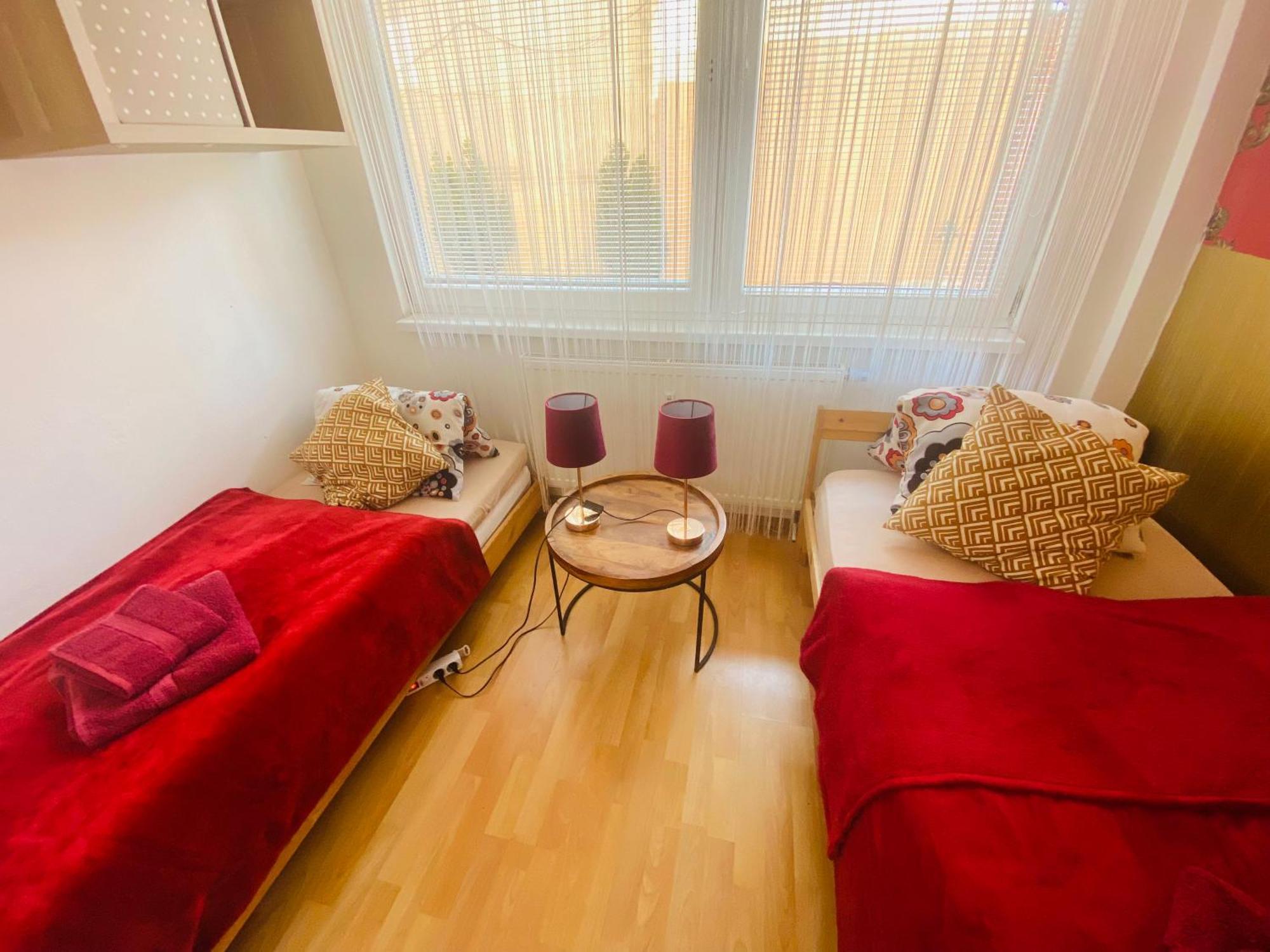 Sweet Apartment Братислава Экстерьер фото