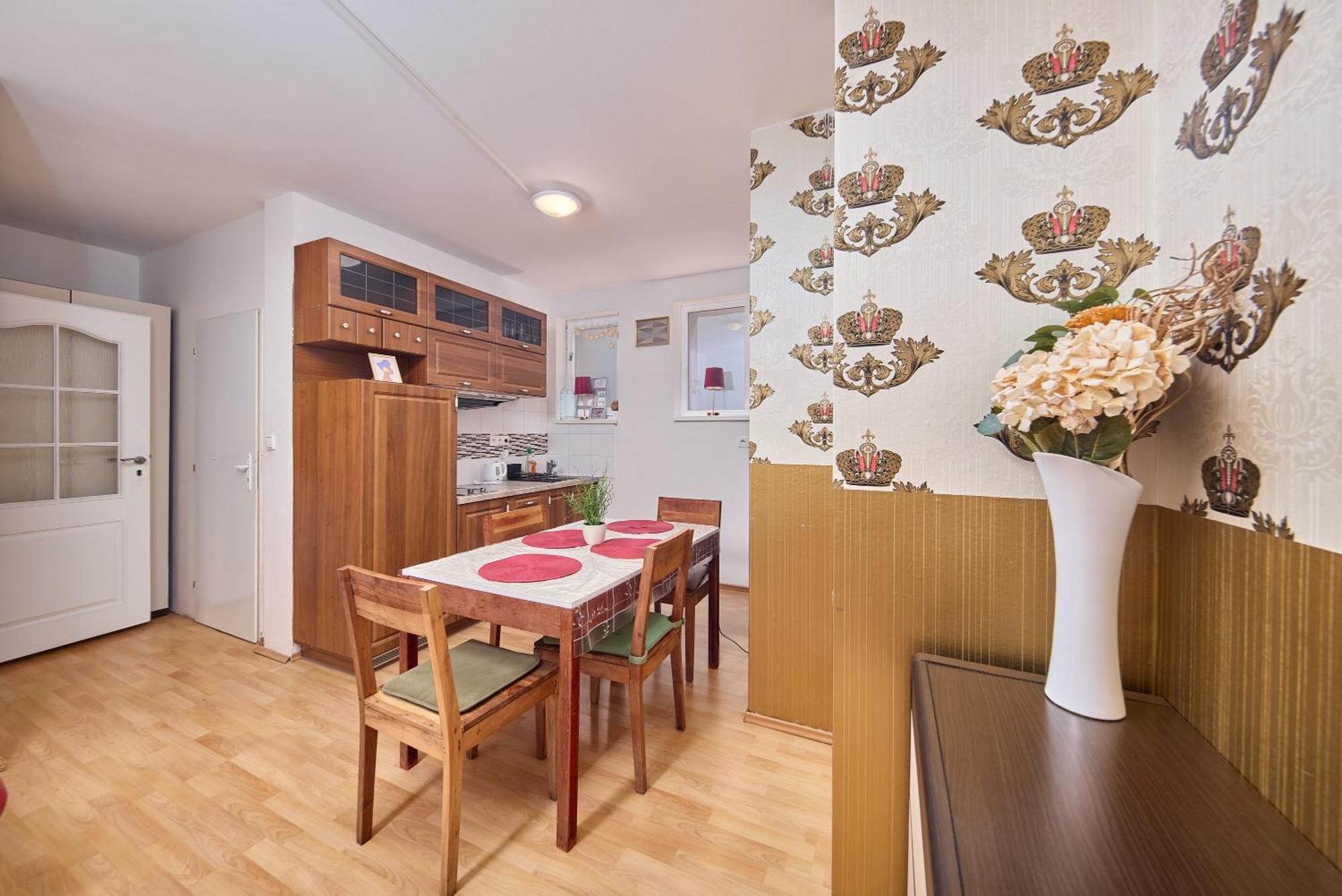 Sweet Apartment Братислава Экстерьер фото